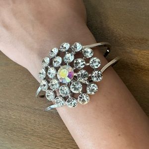 FABULOUS RHINESTONE DOME CLAMPER BRACELET - SILVER